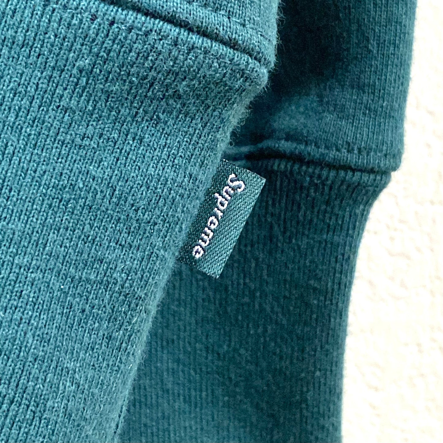 2022 f/w supreme dark pine box logo crewneck