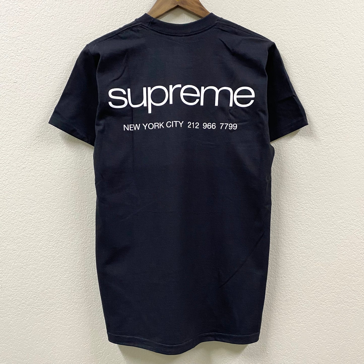 2023 f/w supreme nyc black t-shirt