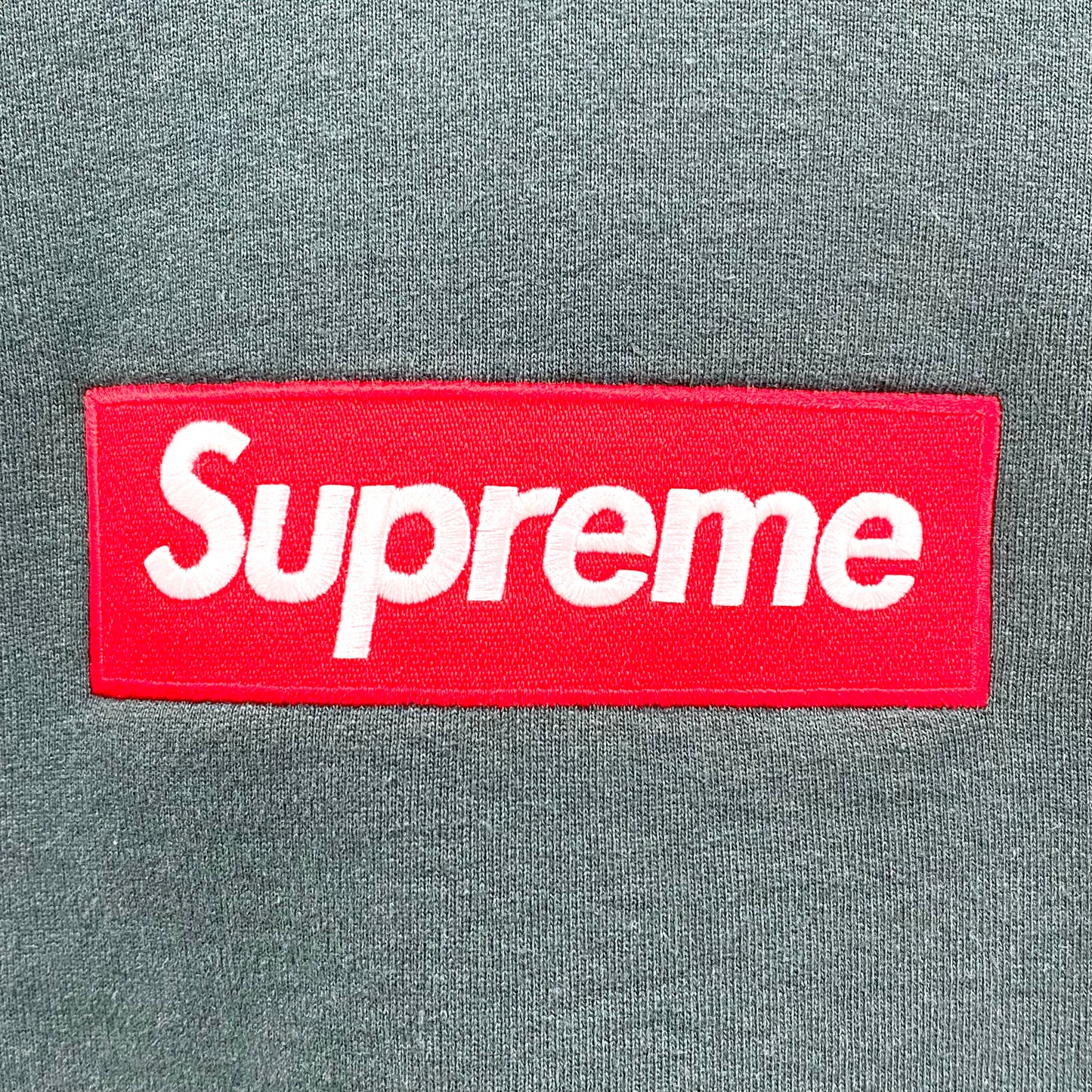 2022 f/w supreme dark pine box logo crewneck
