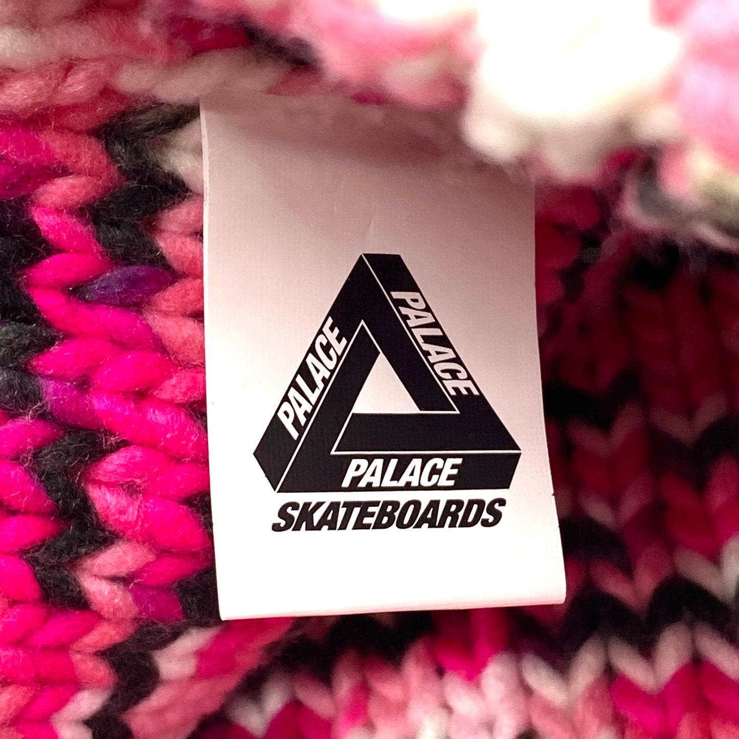 2022 f/w palace crochet knit pink camo beanie