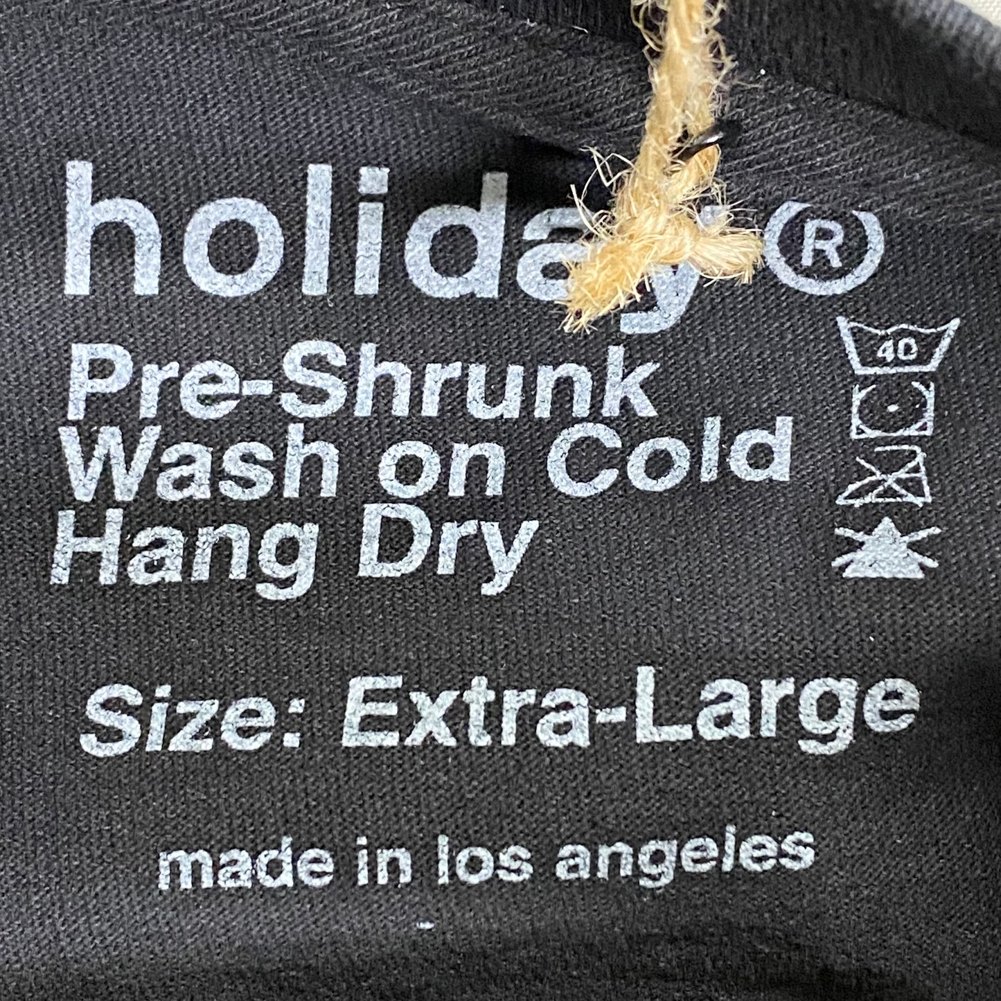 2022 holiday reset lookbook black t-shirt