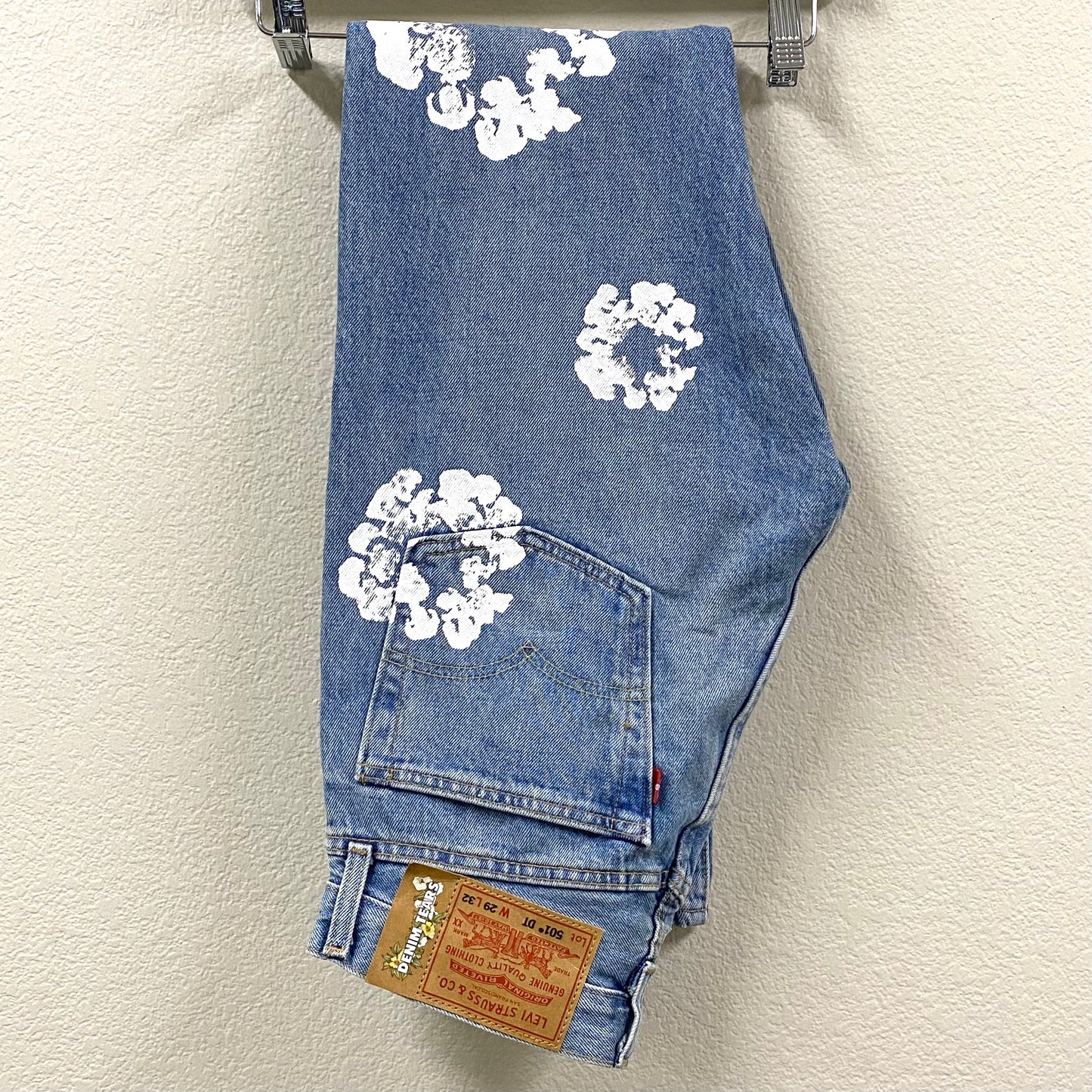 2023 denim tears the cotton wreath light wash denim jeans