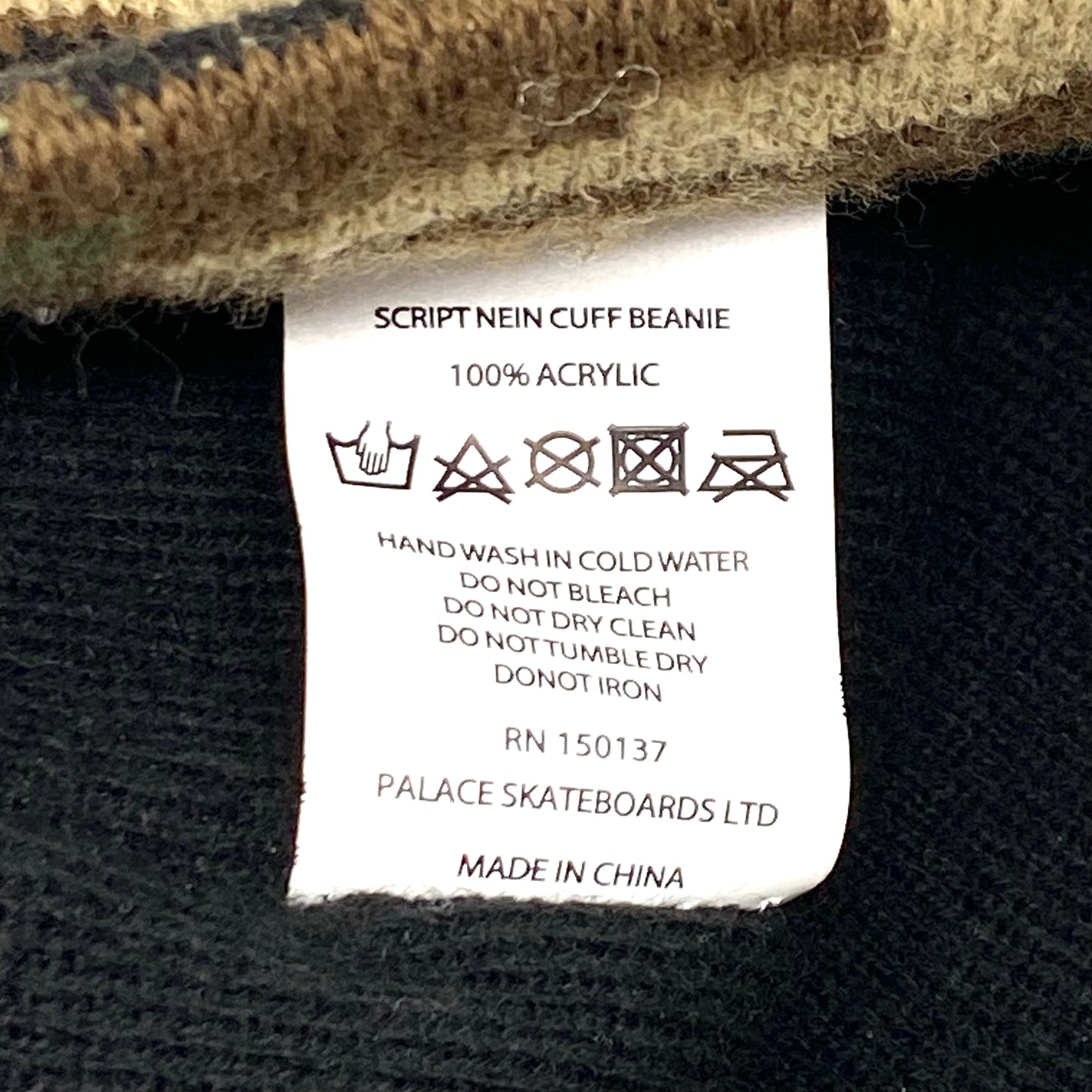 2023 s/s palace script nein cuff camo beanie