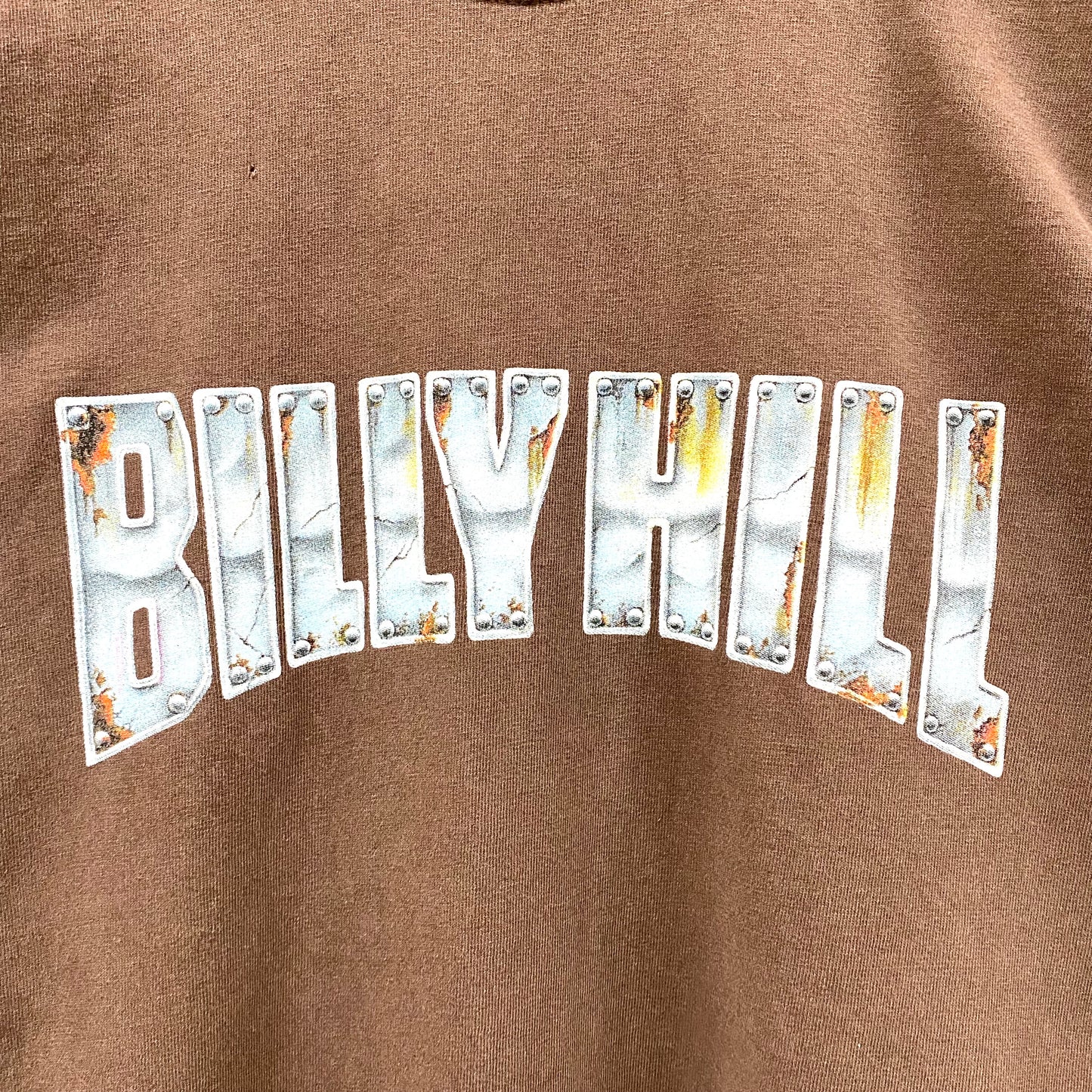 2023 billy hill cash distressed brown t-shirt