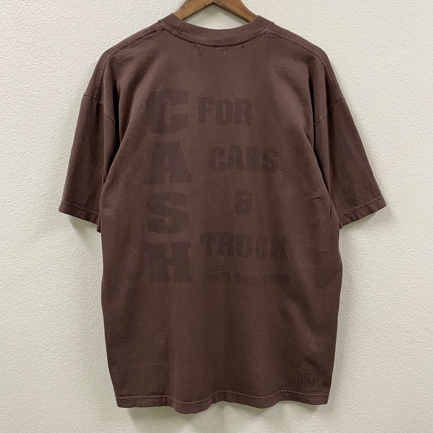 2023 billy hill cash distressed brown t-shirt