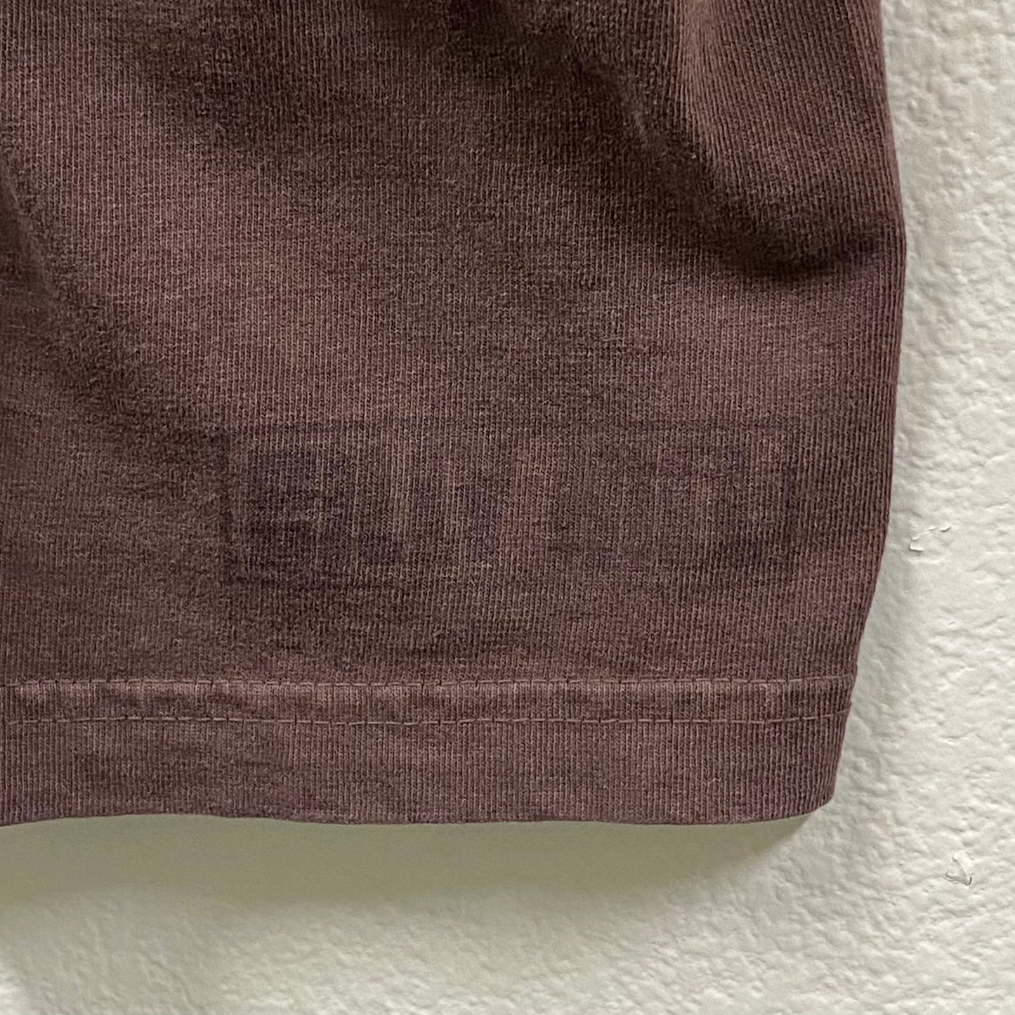 2023 billy hill cash distressed brown t-shirt